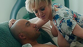 Dee Williams – Counselor Dee Willams Sucks And Fucks Her New Patient